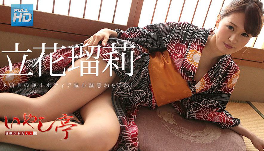 上门干大奶少妇 舔屌跪在床上深喉口交 翘起大屁股后入 抬起腿侧入抽插猛操